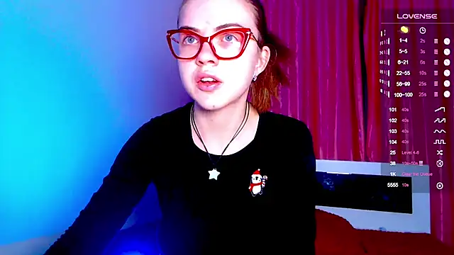 Snapshot of Sarah_HS chatting on 12-19-24, 01:51 Sarah HS online show from 12-19-24, 01:51