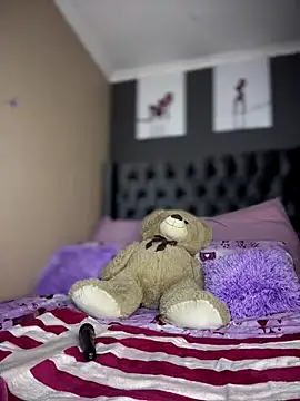 Candy-Heart online show from 12-21-25, 11:45