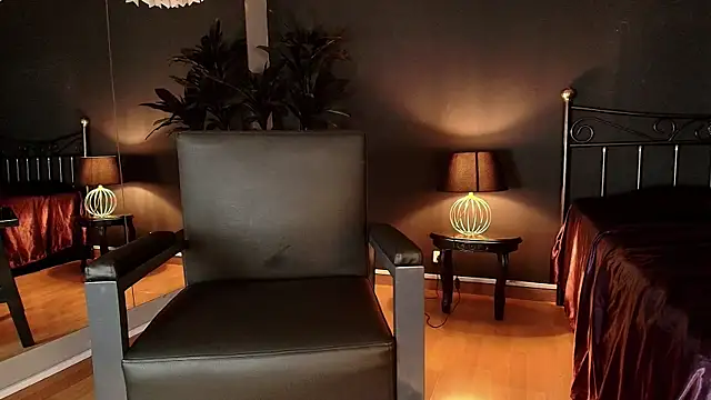 Snapshot of MyMayte chatting on 02-21-25, 03:54 MyMayte online show from 02-21-25, 03:54