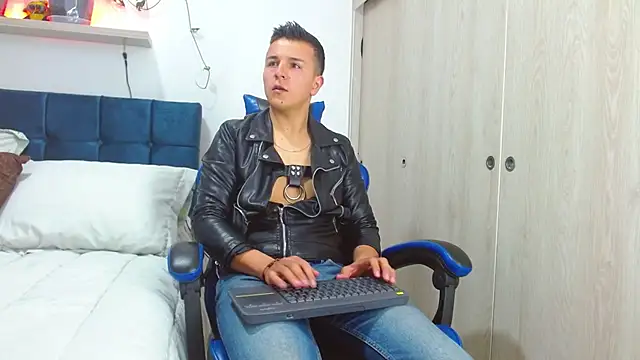 Snapshot of flint_ryan chatting on 02-05-26, 06:37 flint ryan online show from 02-05-26, 06:37