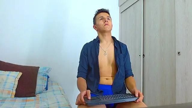 Snapshot of flint_ryan chatting on 02-26-25, 06:15 flint ryan online show from 02-26-25, 06:15