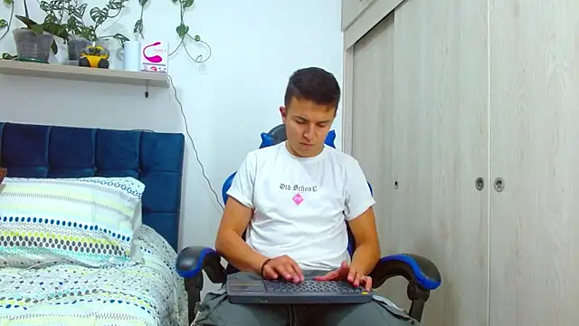 Snapshot of flint_ryan chatting on 02-20-26, 07:38 flint ryan online show from 02-20-26, 07:38