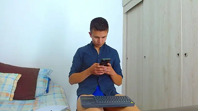 Snapshot of flint_ryan chatting on 02-26-25, 09:20 flint ryan online show from 02-26-25, 09:20