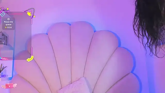 Summer walkerr online show from 11-20-25, 01:12