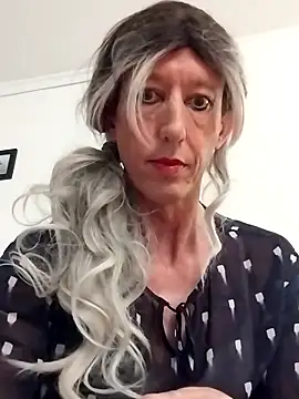 Snapshot of AlexiaXXL chatting on 12-19-25, 08:33 AlexiaXXL online show from 12-19-25, 08:33