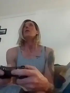 Snapshot of AlexiaXXL chatting on 01-08-26, 10:49 AlexiaXXL online show from 01-08-26, 10:49