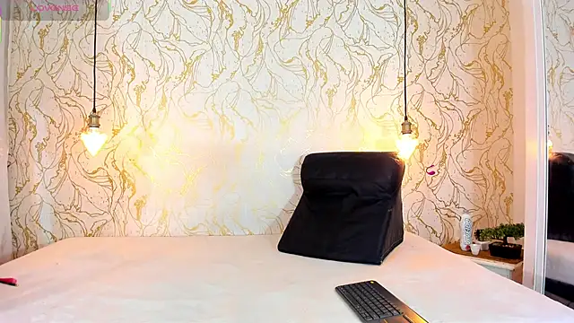 NATALIE PARKERR online show from 11-26-25, 12:49