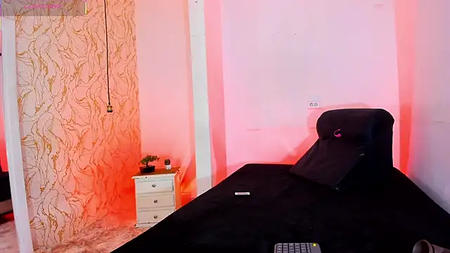 NATALIE PARKERR online show from 10-24-25, 12:26