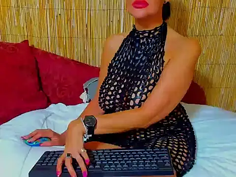 Snapshot of shannon4u chatting on 06-14-26, 02:24 shannon4u online show from 06-14-26, 02:24