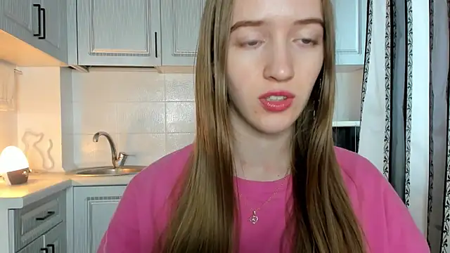 Snapshot of leslie_my_lovee chatting on 11-12-25, 10:08 leslie my lovee online show from 11-12-25, 10:08