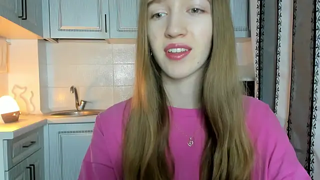 Snapshot of leslie_my_lovee chatting on 11-28-25, 05:18 leslie my lovee online show from 11-28-25, 05:18