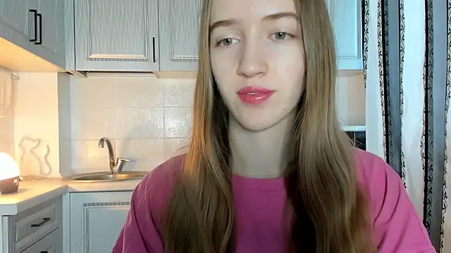 Snapshot of leslie_my_lovee chatting on 11-20-25, 11:33 leslie my lovee online show from 11-20-25, 11:33