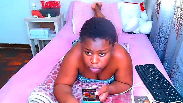 Snapshot of chocolete_candy chatting on 09-24-25, 02:23 chocolete candy online show from 09-24-25, 02:23