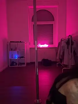 Snapshot of Sugarlina chatting on 02-26-25, 04:16 Sugarlina online show from 02-26-25, 04:16