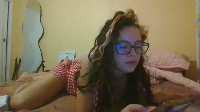 Snapshot of frikigyal chatting on 01-17-25, 02:08 frikigyal online show from 01-17-25, 02:08