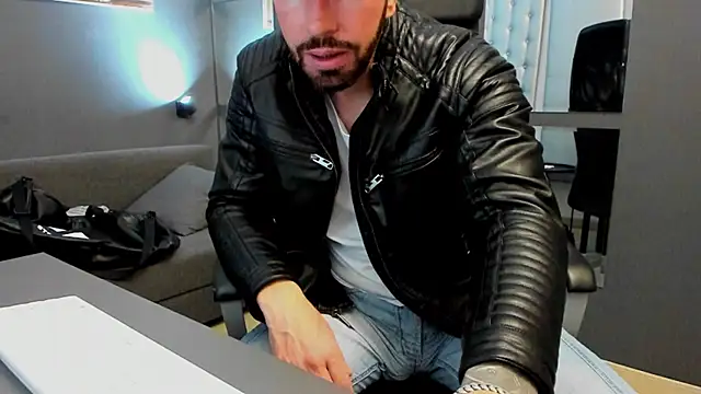 AronGrant online show from 10-07-25, 08:48