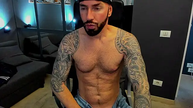 AronGrant online show from 12-19-25, 10:06