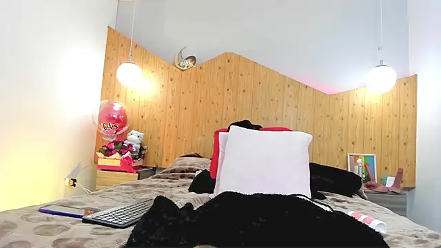 kate evans1 online show from 02-28-25, 07:25