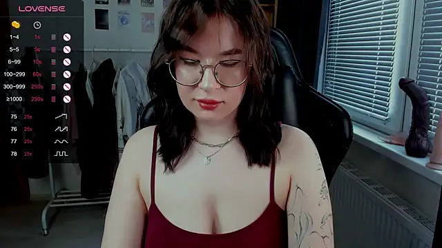 Snapshot of MyNameIsLilith chatting on 04-13-26, 03:16 MyNameIsLilith online show from 04-13-26, 03:16