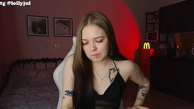 Snapshot of doll_lol_ chatting on 09-11-25, 07:25 doll lol online show from 09-11-25, 07:25