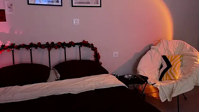 doll lol  online show from 04-13-26, 06:01