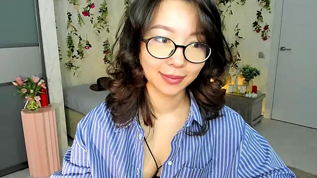 AgnieszkaBanana online show from 05-06-26, 04:05
