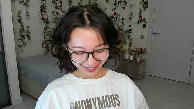 AgnieszkaBanana online show from 09-18-25, 04:04