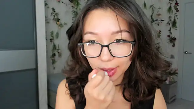 AgnieszkaBanana online show from 11-13-25, 10:19