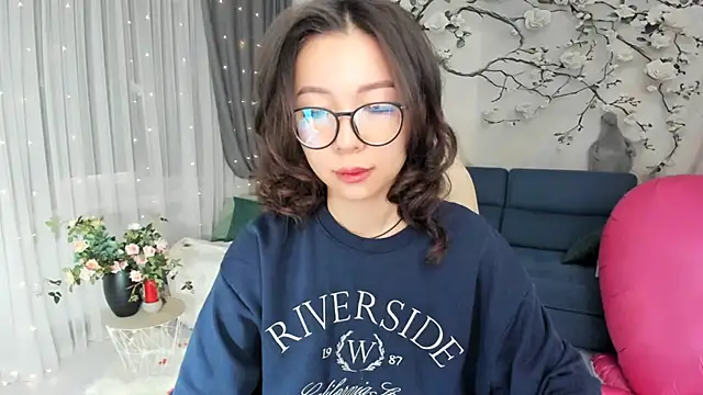 Snapshot of AgnieszkaBanana chatting on 02-24-26, 04:02 AgnieszkaBanana online show from 02-24-26, 04:02