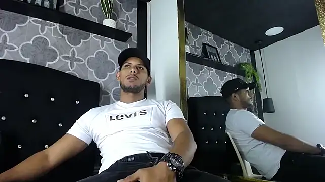 Chris Dick23 online show from 07-19-26, 04:21