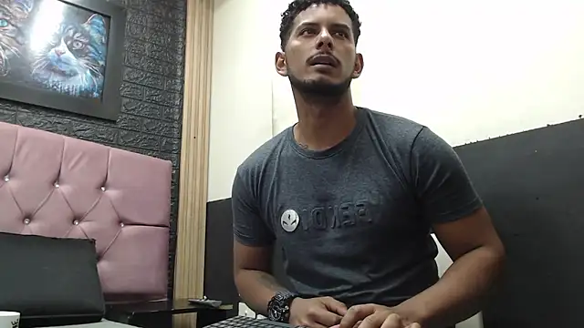 Chris Dick23 online show from 10-22-25, 04:12