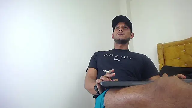 Chris Dick23 online show from 06-12-26, 05:49