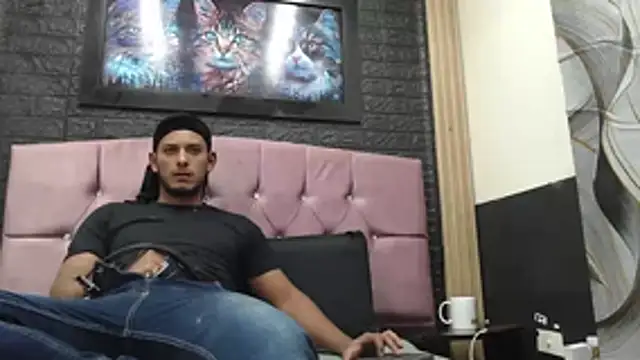 Chris Dick23 online show from 11-11-25, 04:07