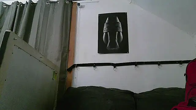 Snapshot of Kinkster615 chatting on 01-01-25, 08:35 Kinkster615 online show from 01-01-25, 08:35