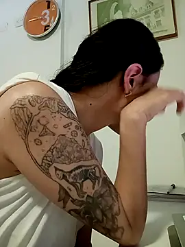 Snapshot of reme_ark23 chatting on 09-11-25, 02:44 reme ark23 online show from 09-11-25, 02:44