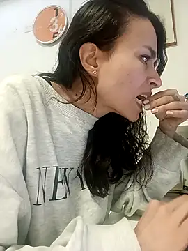 Snapshot of reme_ark23 chatting on 09-25-25, 04:07 reme ark23 online show from 09-25-25, 04:07