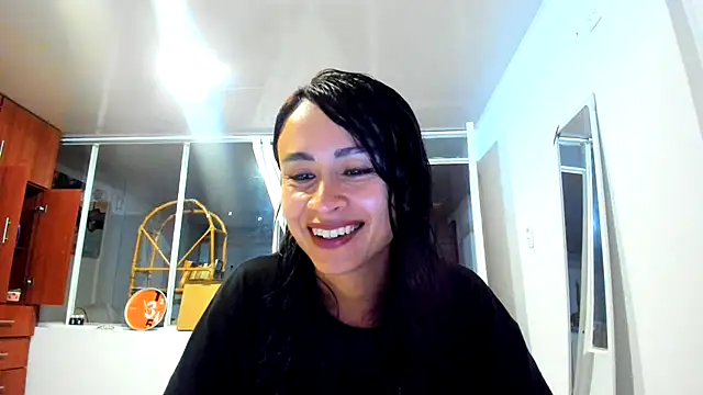 Snapshot of reme_ark23 chatting on 10-21-25, 04:12 reme ark23 online show from 10-21-25, 04:12