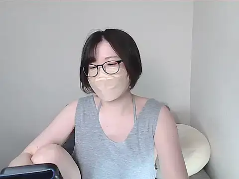 Snapshot of _NOA-chan_ chatting on 09-20-25, 03:17  NOA-chan  online show from 09-20-25, 03:17