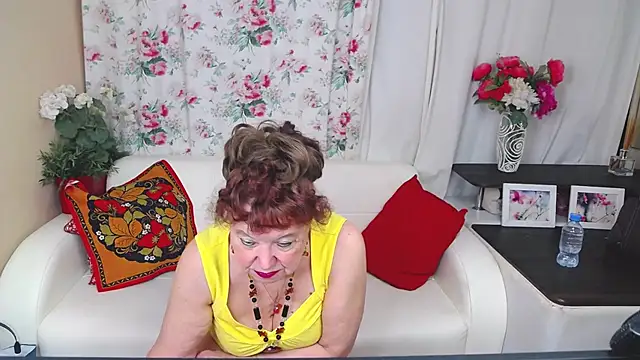 YourHotGranny online show from 02-19-26, 10:45