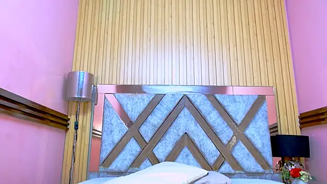 Nicole Ramires online show from 04-17-26, 03:59