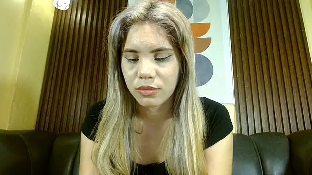 Nicole Ramires online show from 04-07-26, 04:20