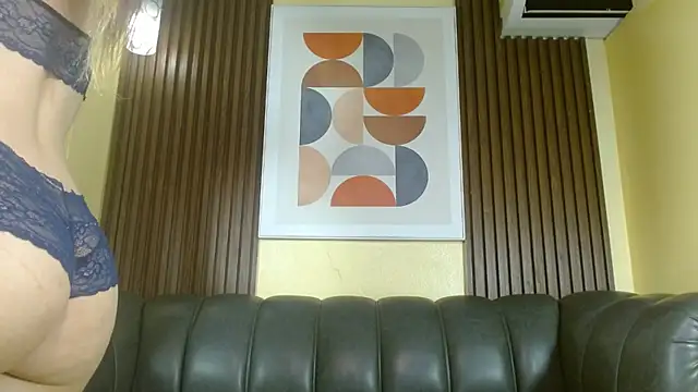 Nicole Ramires online show from 11-06-25, 04:33