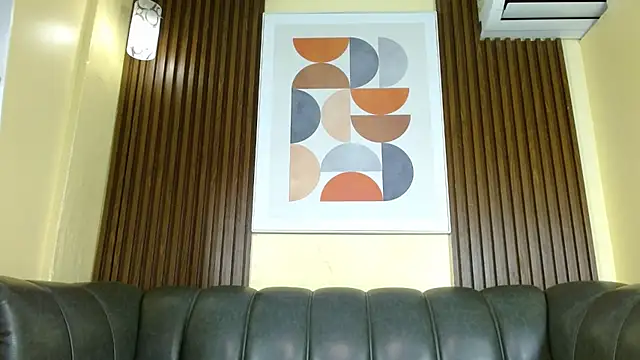 Nicole Ramires online show from 02-04-26, 05:19