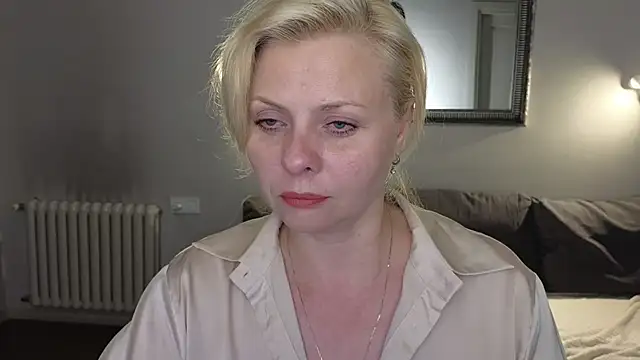 Snapshot of Gray_swann chatting on 03-17-25, 08:30 Gray swann online show from 03-17-25, 08:30