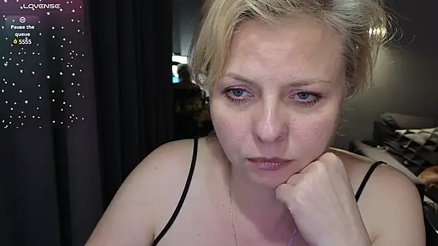 Snapshot of Gray_swann chatting on 02-20-25, 04:36 Gray swann online show from 02-20-25, 04:36