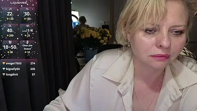 Snapshot of Gray_swann chatting on 02-19-25, 03:49 Gray swann online show from 02-19-25, 03:49