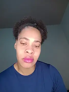 Snapshot of Su_Duarte_1 chatting on 06-14-26, 03:41 Su Duarte 1 online show from 06-14-26, 03:41