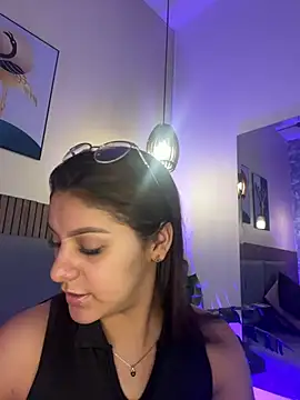 NicolleeEvanss online show from 07-08-26, 11:00