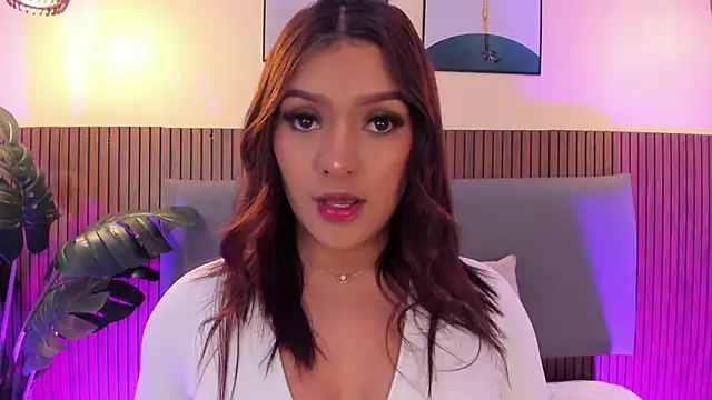 NicolleeEvanss online show from 06-02-26, 10:59