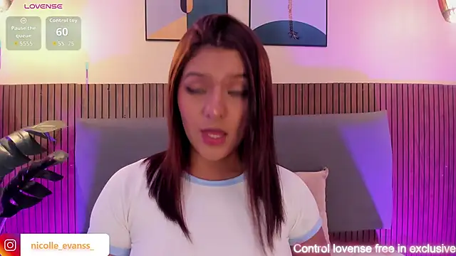 NicolleeEvanss online show from 04-11-26, 11:14